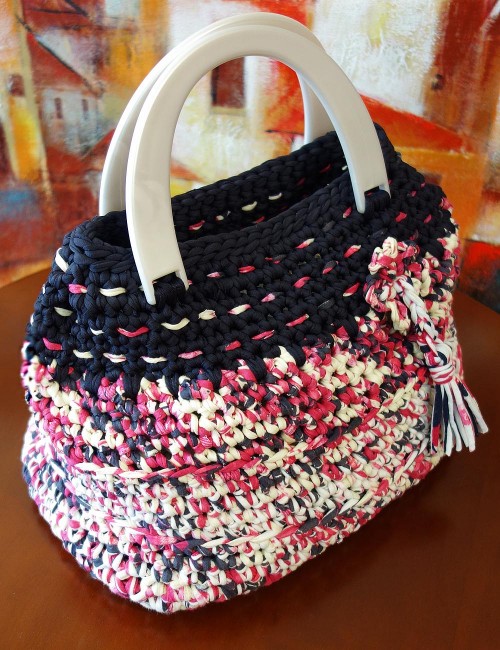 Handmade women knitted bag